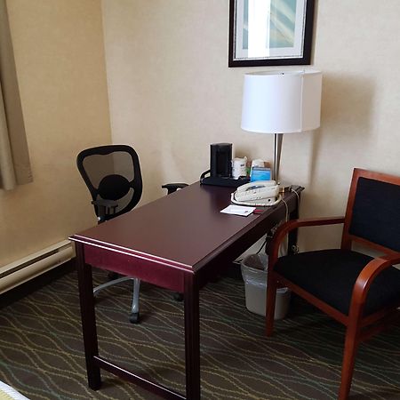 Best Western Plus Durham Hotel & Conference Centre Oshawa Bagian luar foto