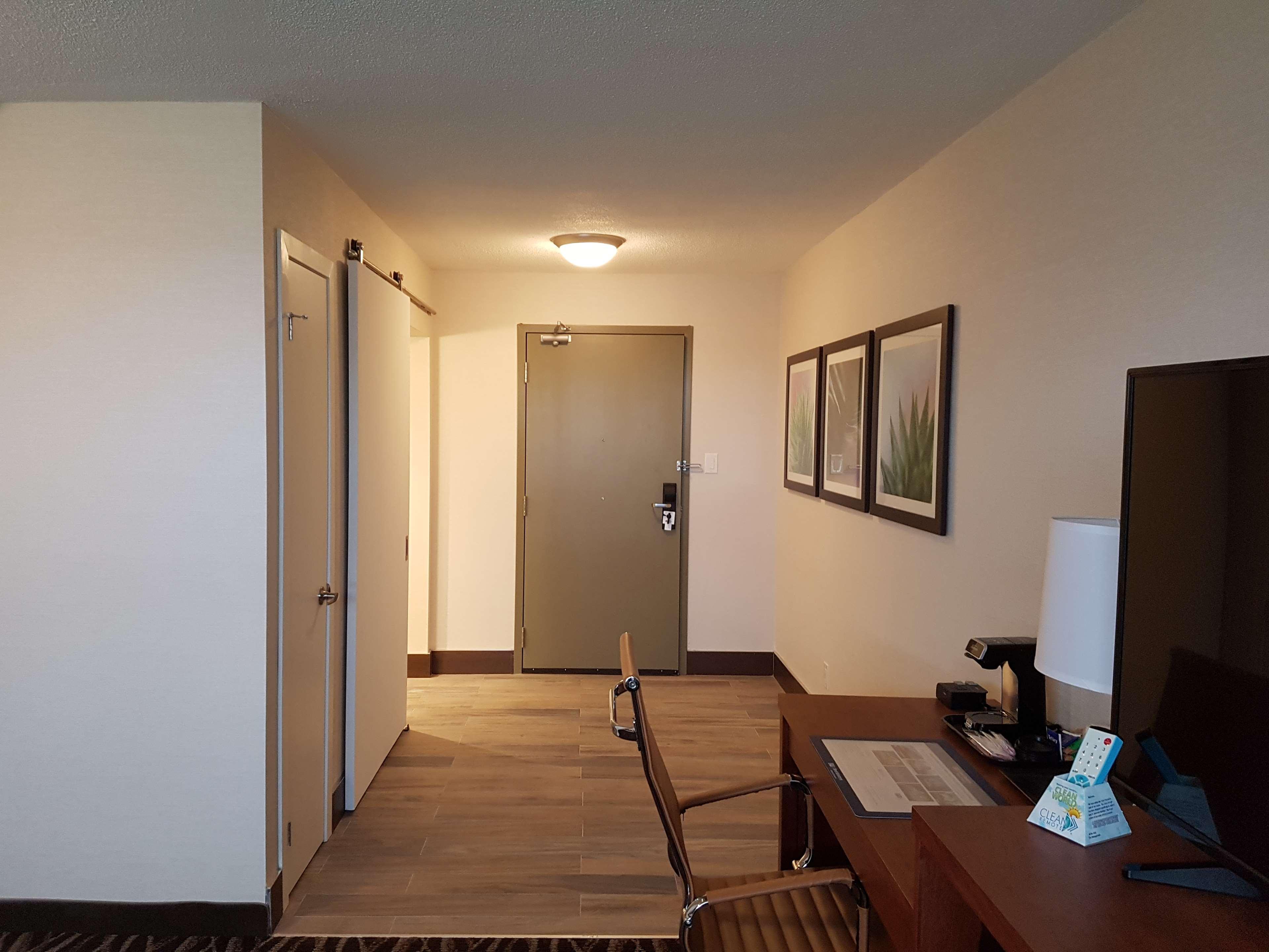 Best Western Plus Durham Hotel & Conference Centre Oshawa Bagian luar foto