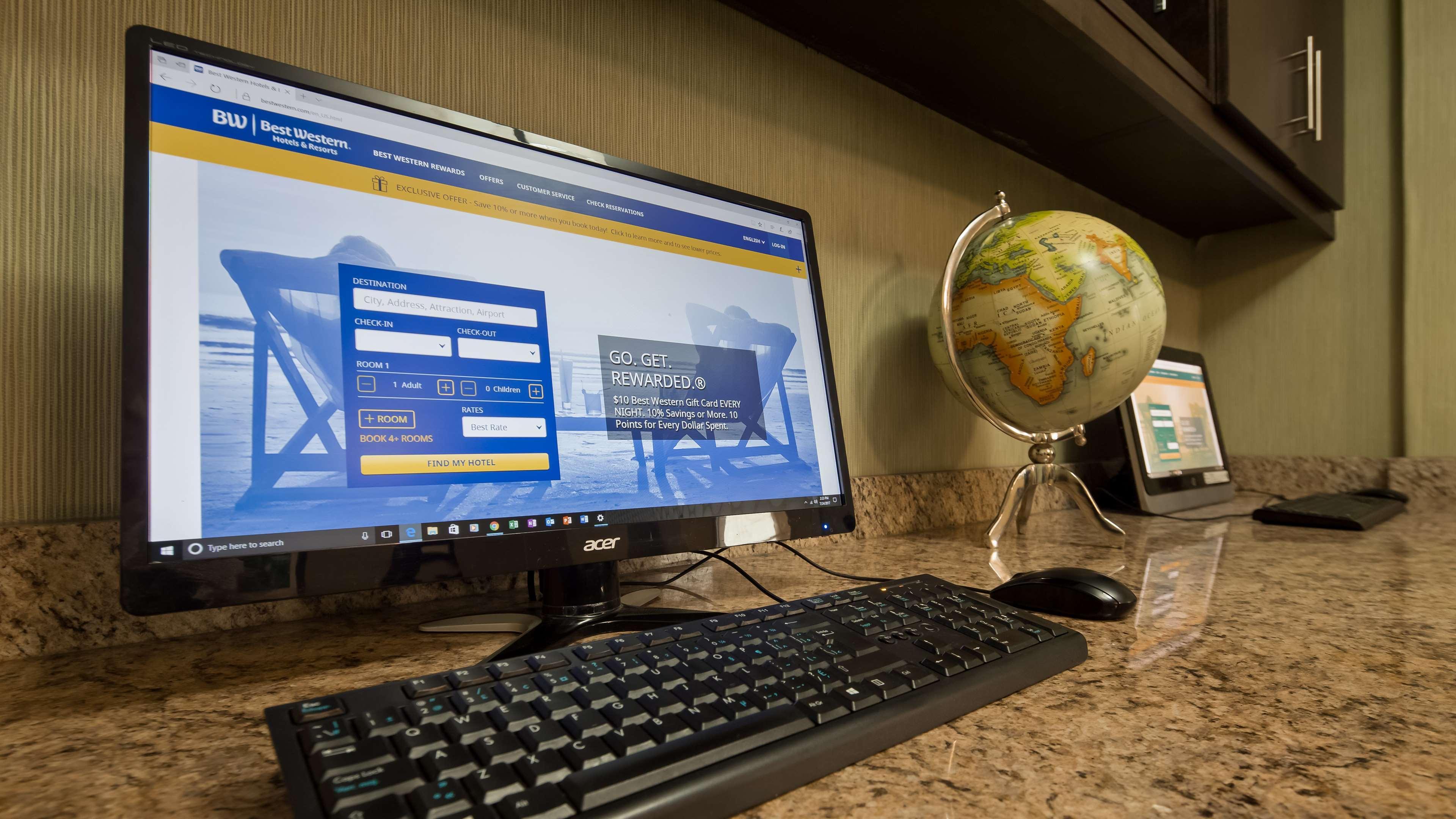 Best Western Plus Durham Hotel & Conference Centre Oshawa Bagian luar foto