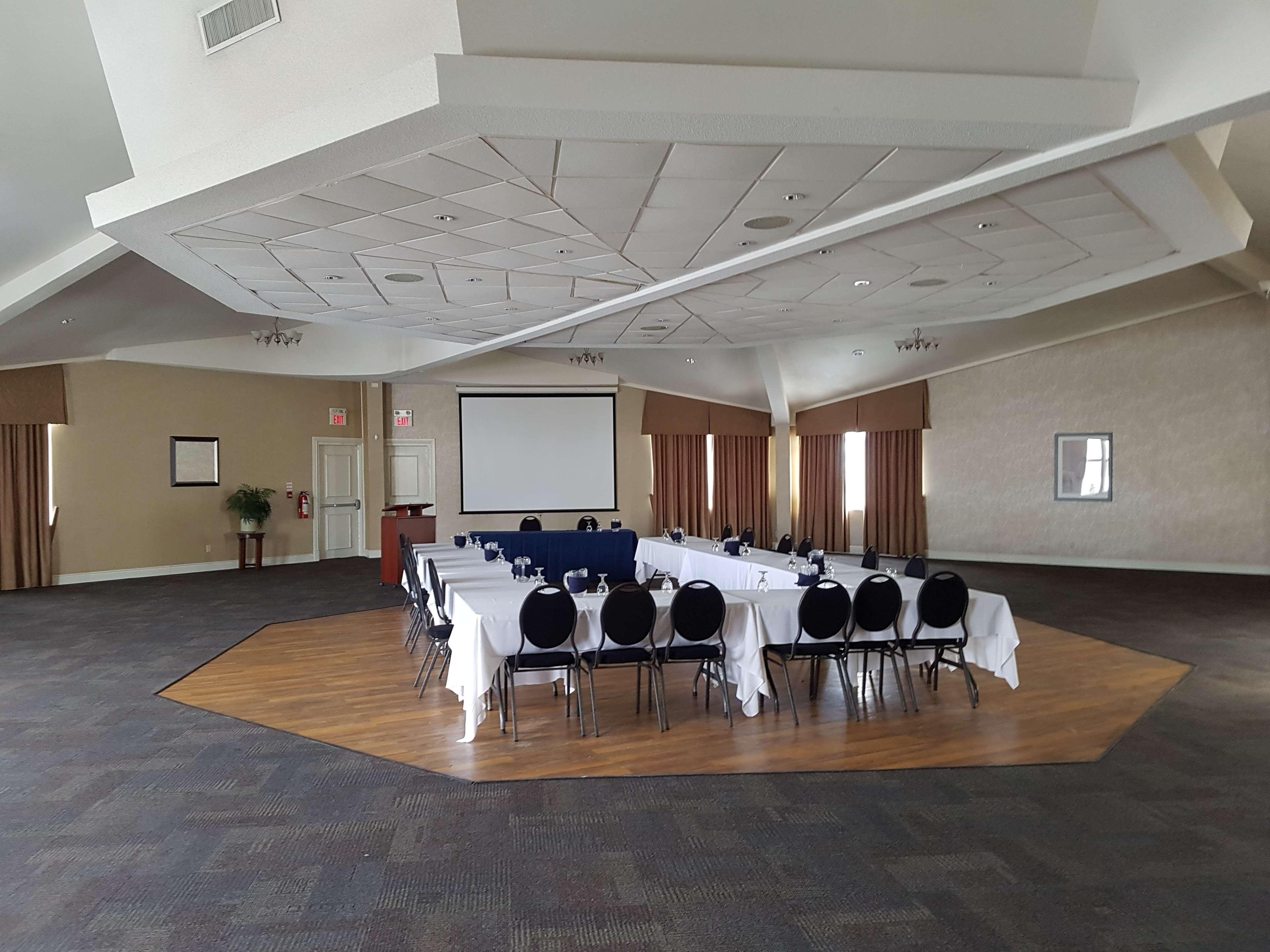 Best Western Plus Durham Hotel & Conference Centre Oshawa Bagian luar foto