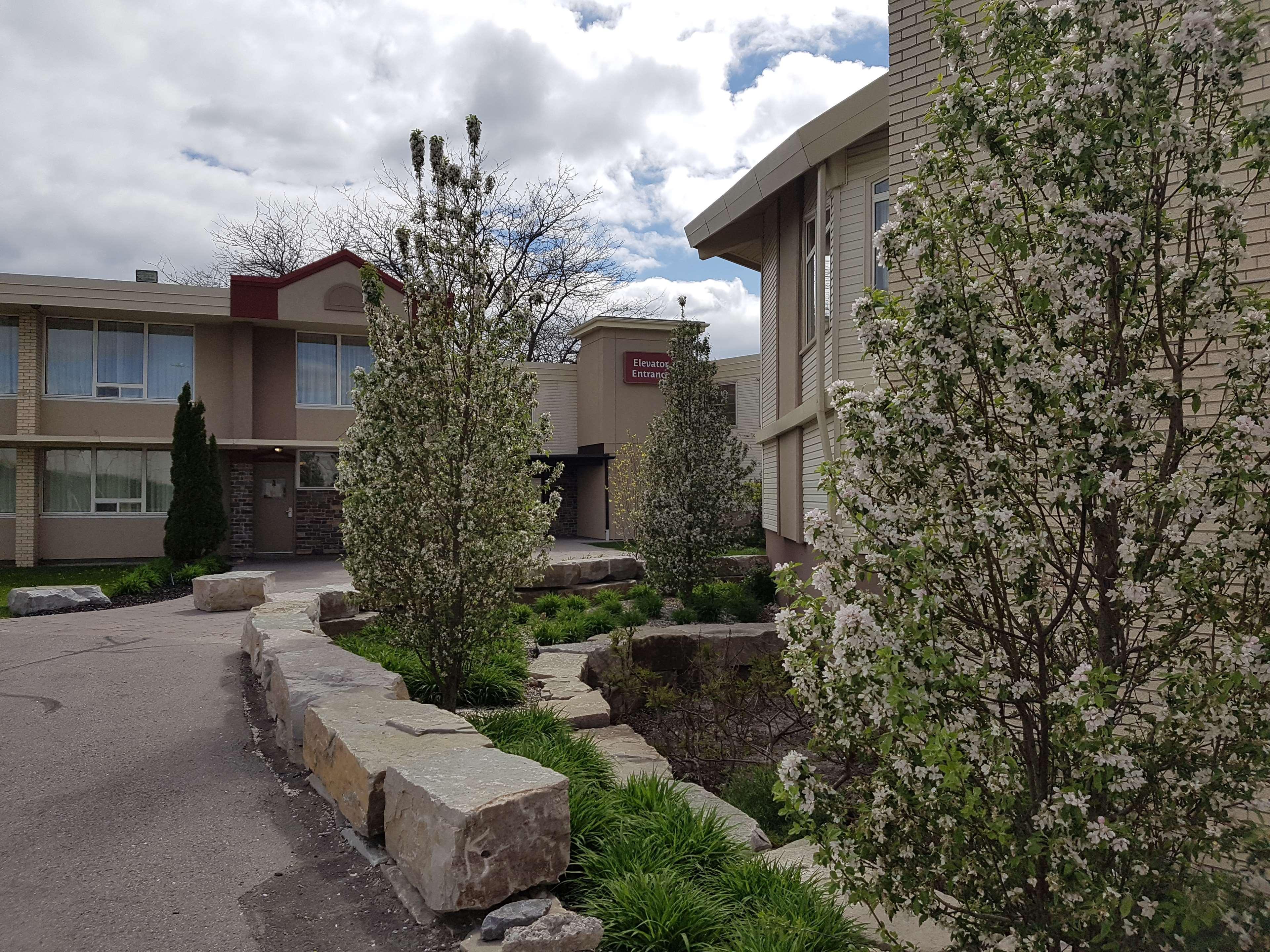 Best Western Plus Durham Hotel & Conference Centre Oshawa Bagian luar foto