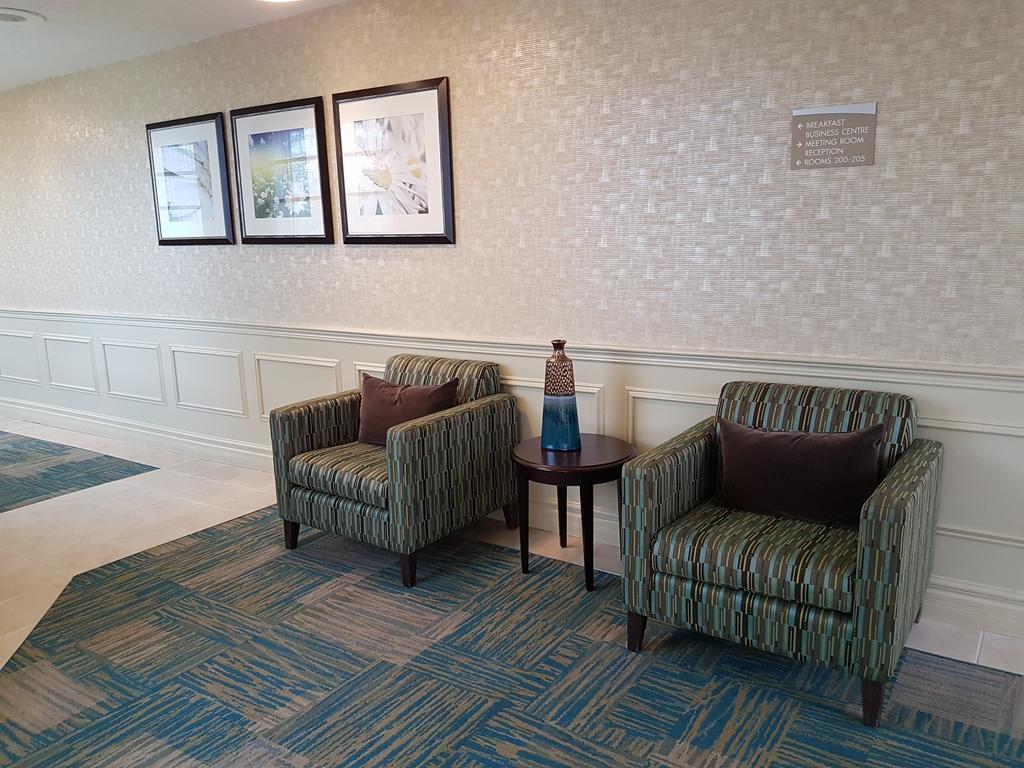Best Western Plus Durham Hotel & Conference Centre Oshawa Bagian luar foto