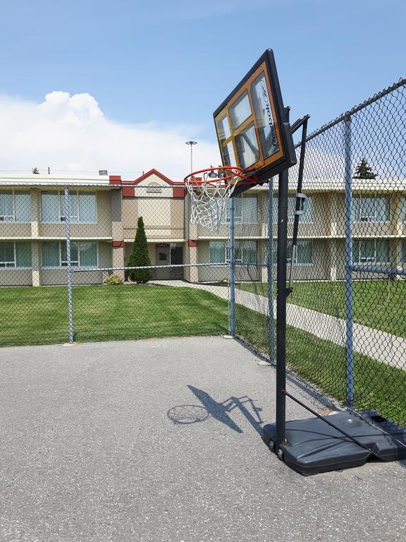 Best Western Plus Durham Hotel & Conference Centre Oshawa Bagian luar foto