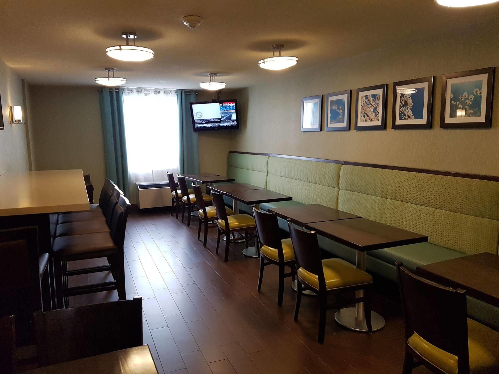 Best Western Plus Durham Hotel & Conference Centre Oshawa Bagian luar foto